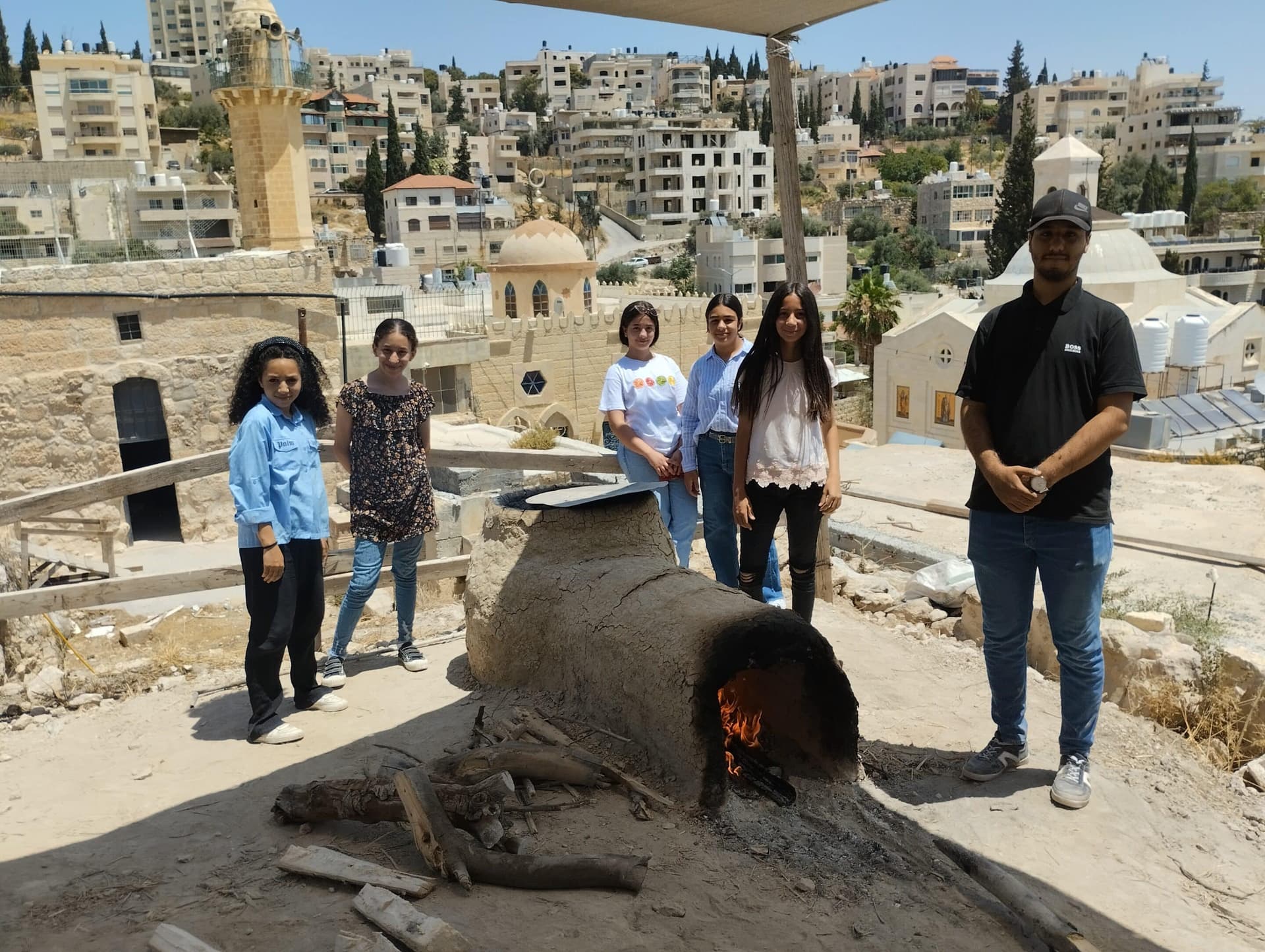https://akesis-pts-cms-files.s3.amazonaws.com/uploads/media/archeologia-sperimentale-scaled-1780586056983-2d0fba43.jpg